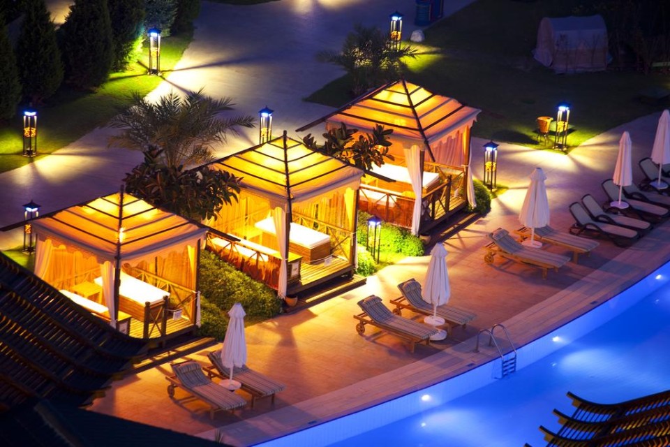 نمای بیرونی - شب