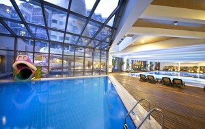 استخر سرپوشیده