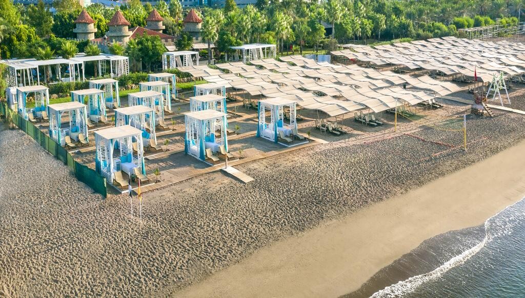 محوطه هتل محوطه هتل