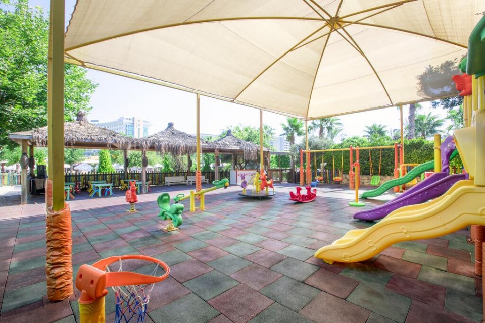 محوطه هتل محوطه هتل