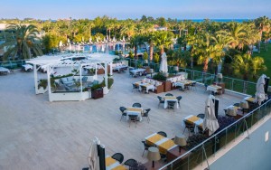 محوطه هتل محوطه هتل