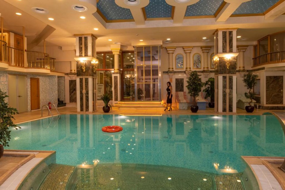 استخر استخر