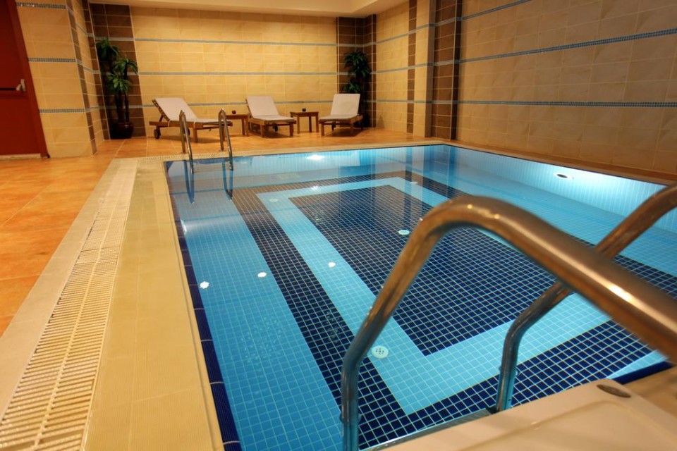 hotels-turkey-istanbul-Golden-Park-Hotel-استخر1-26ba2c9637d85cfabc7a35aea816c669.jpg