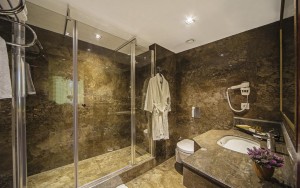 hotels-turkey-istanbul-Golden-Park-Hotel-حمام2-bb880fb51c6b9371b902060267e97128.jpg