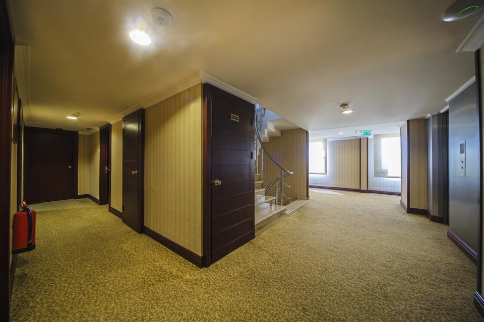 hotels-turkey-istanbul-Golden-Park-Hotel-راهرو-26ba2c9637d85cfabc7a35aea816c669.jpg