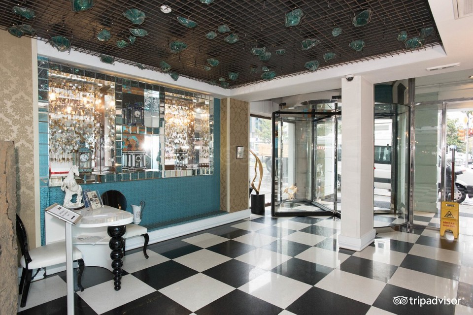 hotels-turkey-istanbul-hotel-Konak-istanbul-lobby--v15330155-26ba2c9637d85cfabc7a35aea816c669.jpg