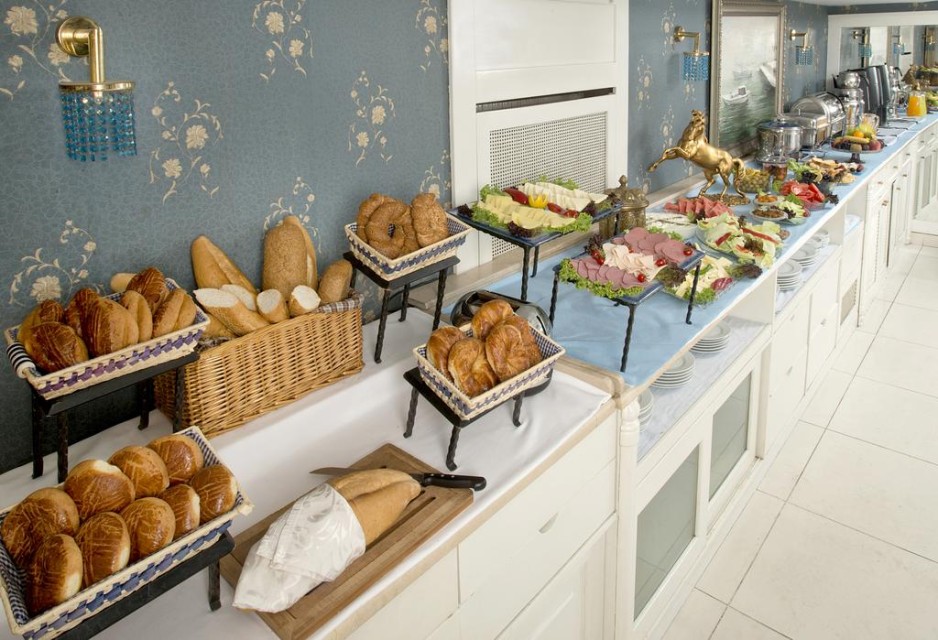 رستوران صبحانه بوفه