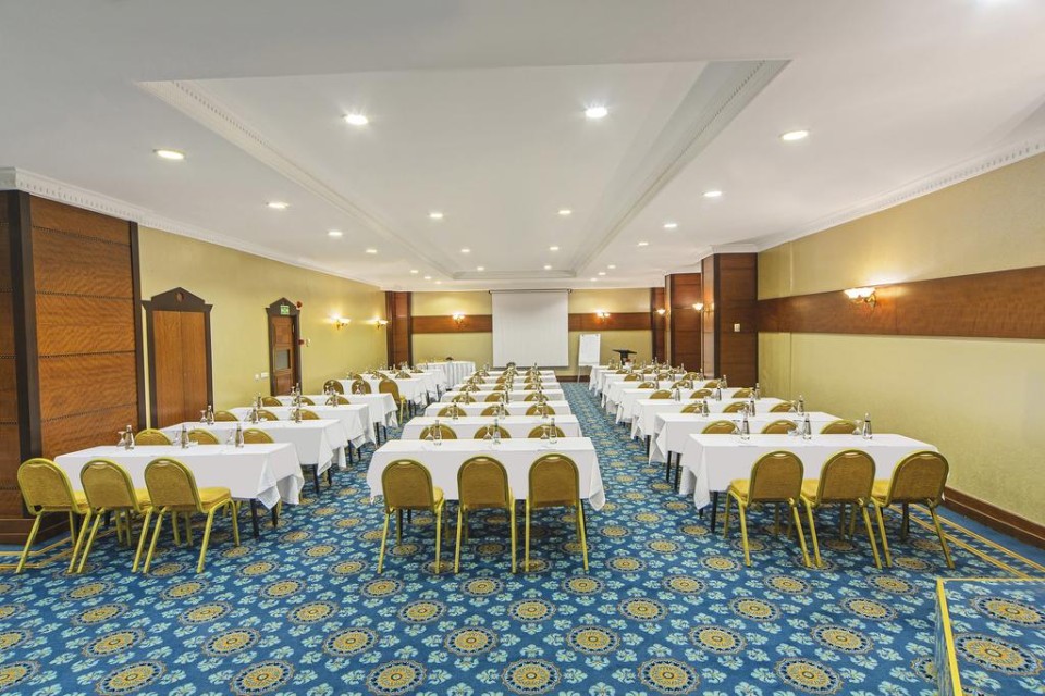 سالن کنفرانس