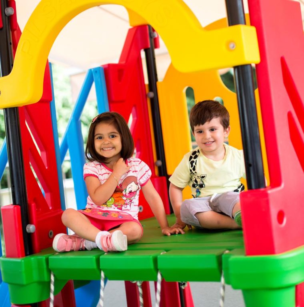 زمین بازی کودکان