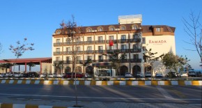 هتل Ramada by Wyndham وان