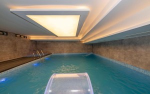 استخر استخر