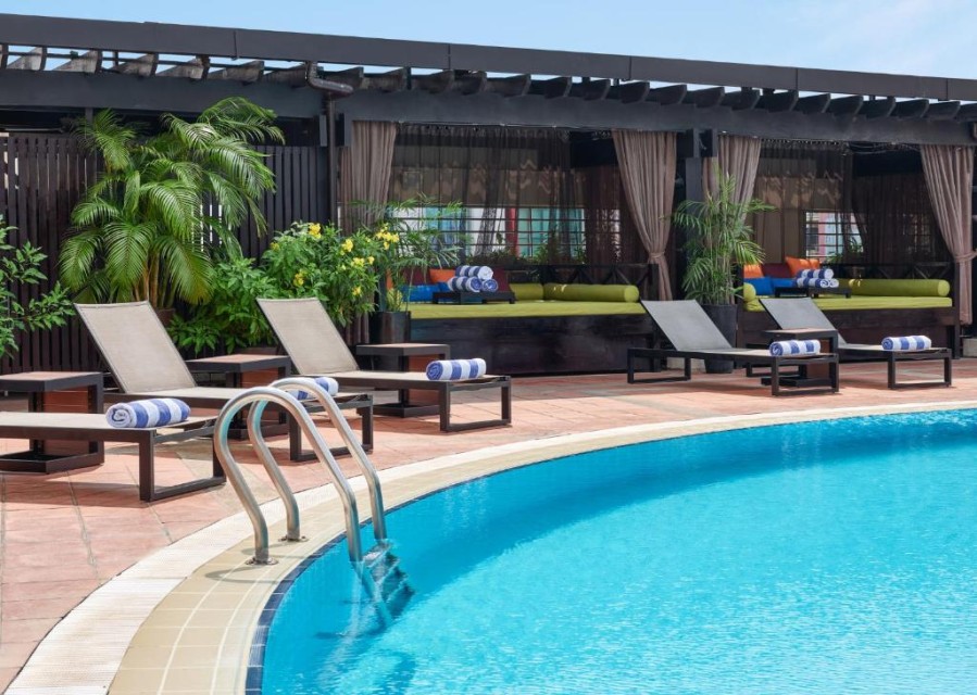 محوطه هتل محوطه هتل