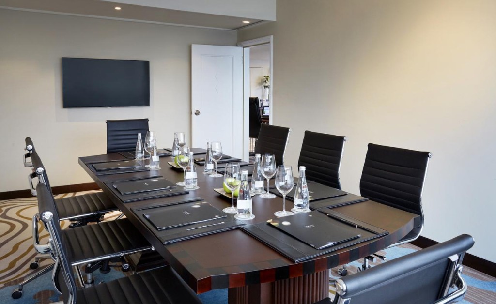 سالن اجتماعات 