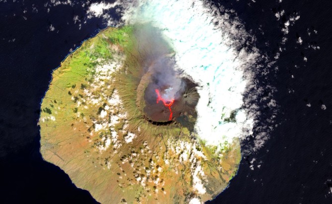 ۱۰ آتشفشان شگفت انگیز در جهان