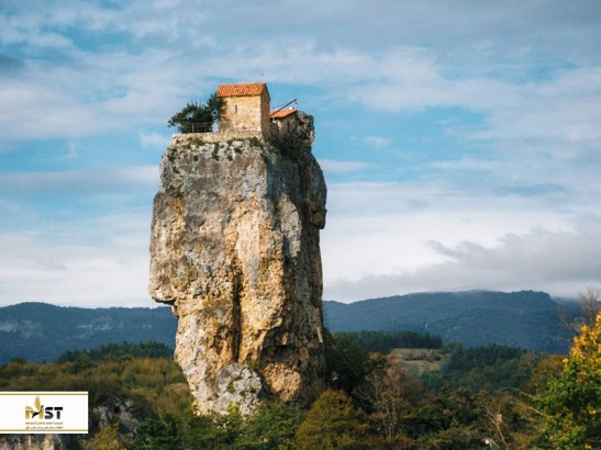 صومعه‌هایی در عجیب‌ترین نقاط روی زمین (بخش دوم)