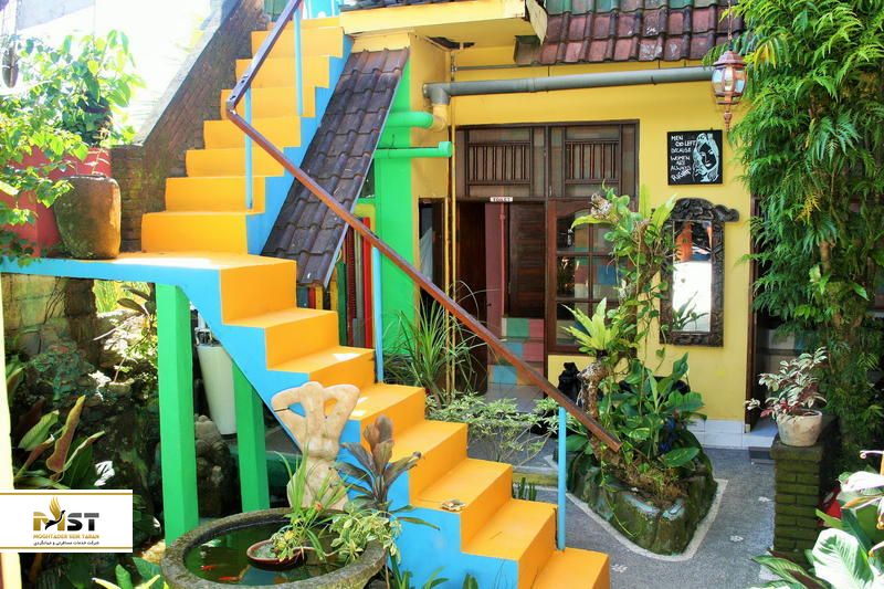 The happy mango tree