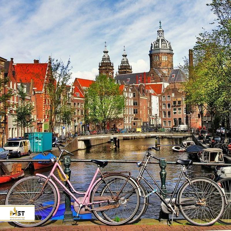 دوچرخه سواری در آمستردام