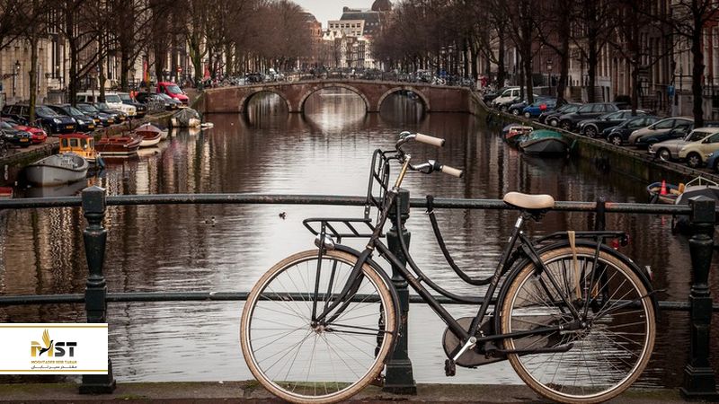 دوچرخه سواری در آمستردام