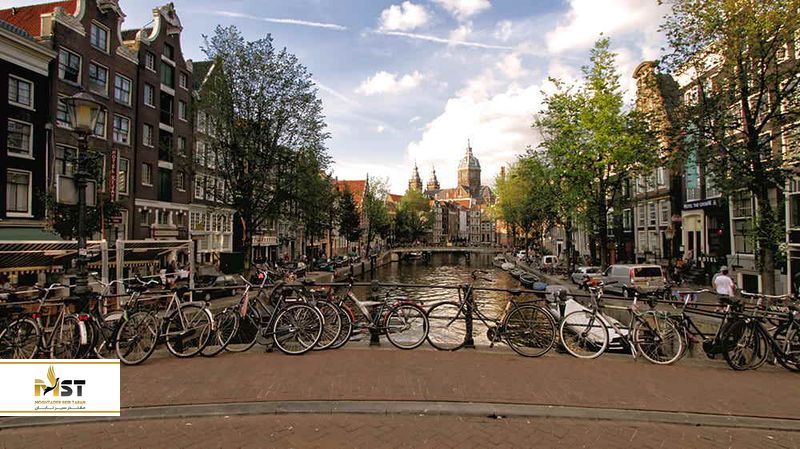 دوچرخه سواری در آمستردام