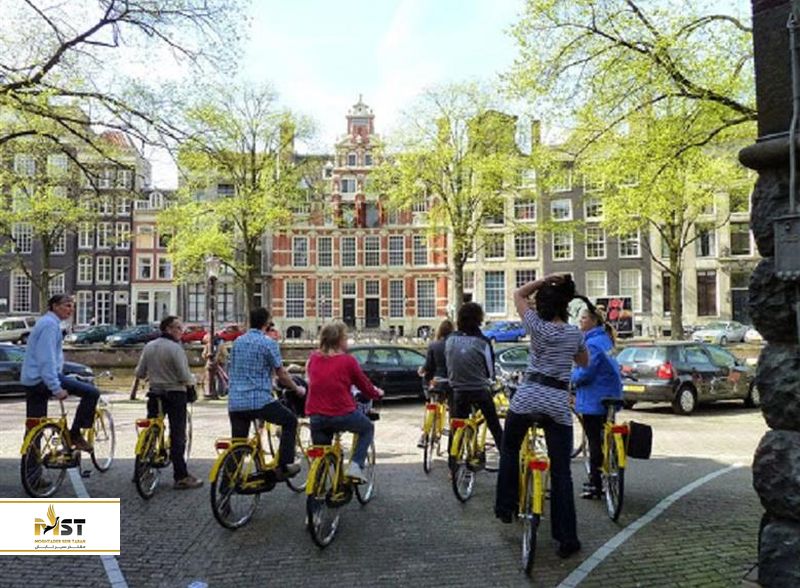 دوچرخه سواری در آمستردام