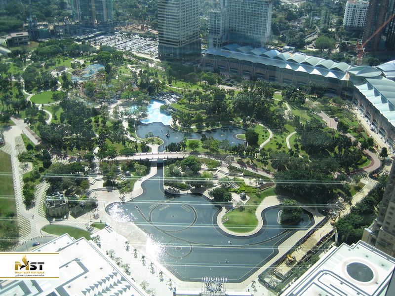 پیاده روی در پارک