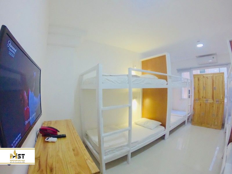 هاستل بکپکر فان آن