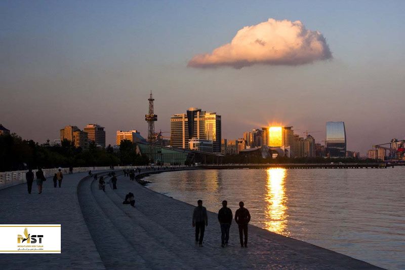 بلوار ساحلی باکو