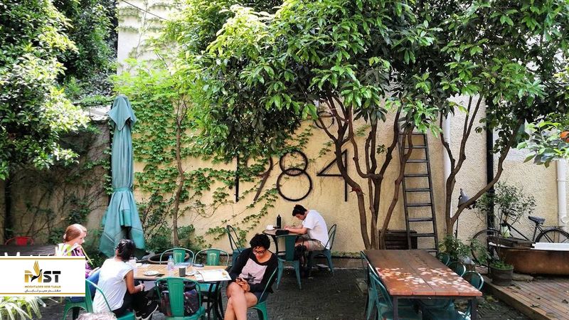 کافه کتاب 1984