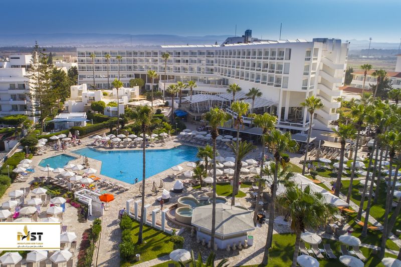 Leonardo Plaza Cypria Maris