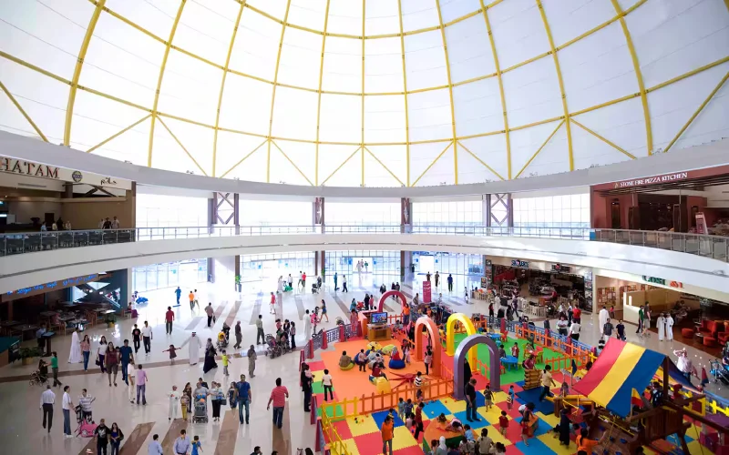 ساعت بازدید از اوت لت مال دبی