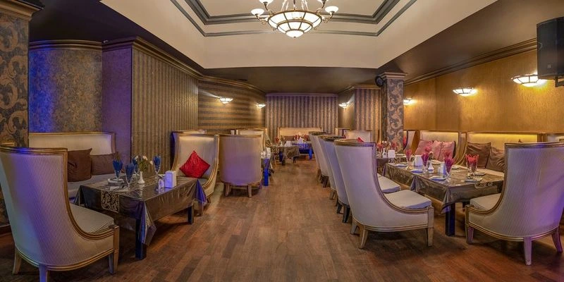 تفلیس، پایتخت گرجستان، یکی از معروف&zwnj;ترین شهرهای این کشور است که در سال&zwnj;های اخیر به&zwnj;شدت در بین گردشگران محبوب شده است.