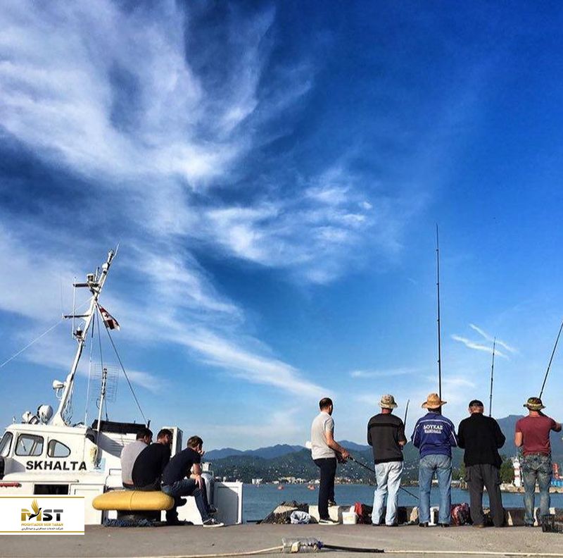 ماهیگران در بندرگاه باتومی