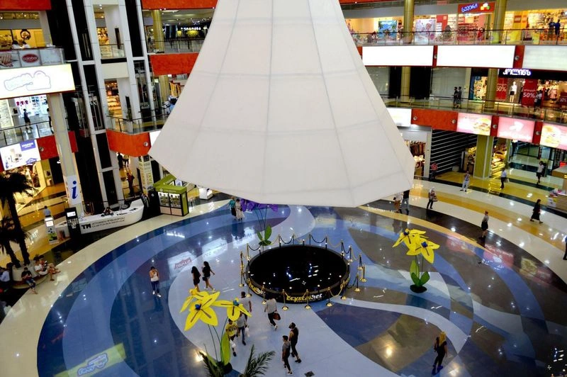 بازدید از مرکز خرید سیتی مال و تجربه خرید مدرن تفلیس