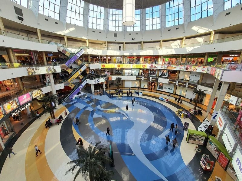 جاذبهها و امکانات تفریحی تفلیس مال