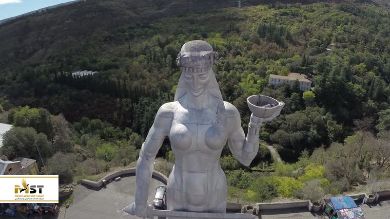 مجسمه مادر گرجستان