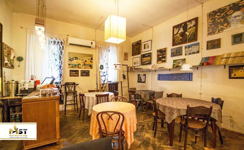 کافه بوک کورنر در تفلیس