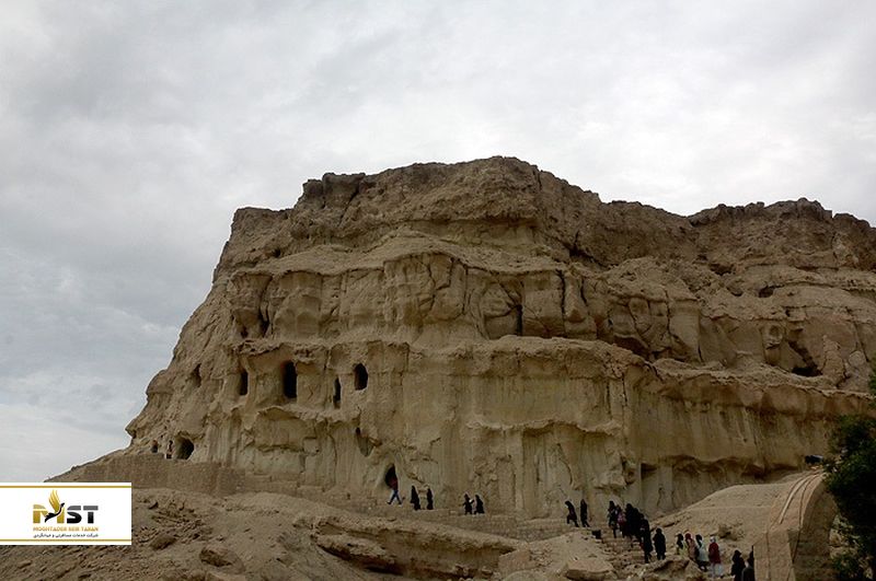 غار خربس قشم