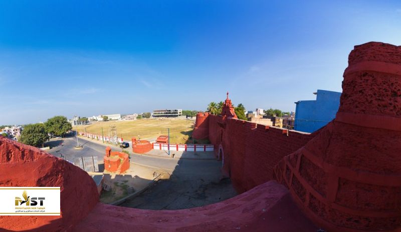 بمیئی به دامان