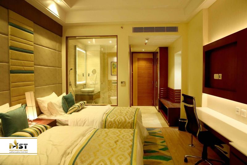 P L palace lords inn