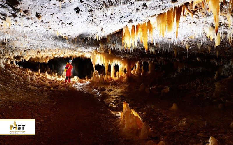  غارهای بورا