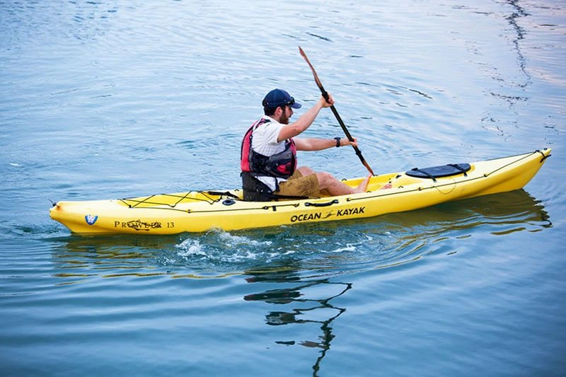 آب&zwnj;تنی در رودخانه&zwnj;ها و چشمه&zwnj;ها: مناطق کوهستانی ایران، مانند چشمه&zwnj;های آب گرم محلات و سرعین، علاوه&zwnj;بر تفریحات آبی، خواص درمانی نیز دارند و گزینه&zwnj;ای مناسب برای روزی آرام همراه با خانواده به&zwnj;حساب می&zwnj;آیند.
