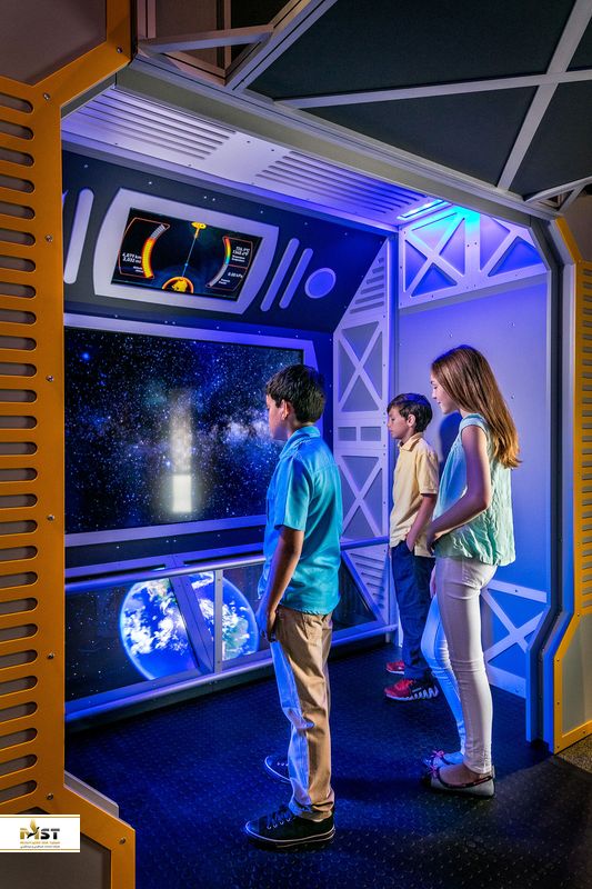 Above and Beyond سنگاپور