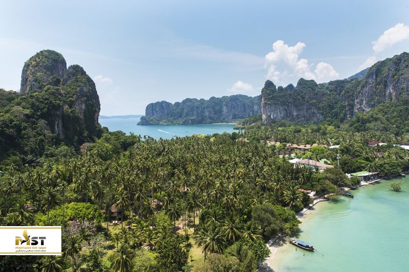 منظره&zwnj;ی زیبای ساحل رایلی