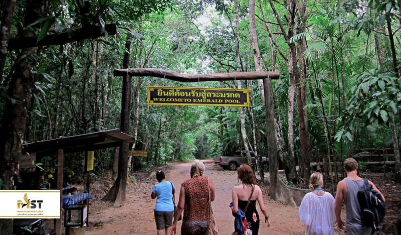 استخرهای زمردین کرابی