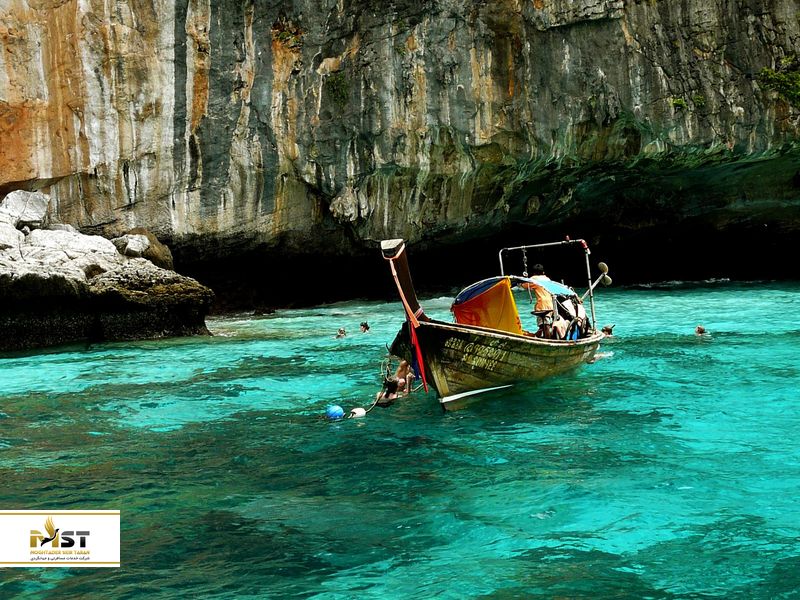 غارهای کریستالی در فی فی