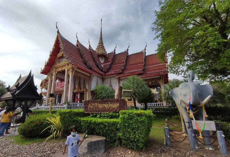 بهترین زمان بازدید از معبد وات چالونگ