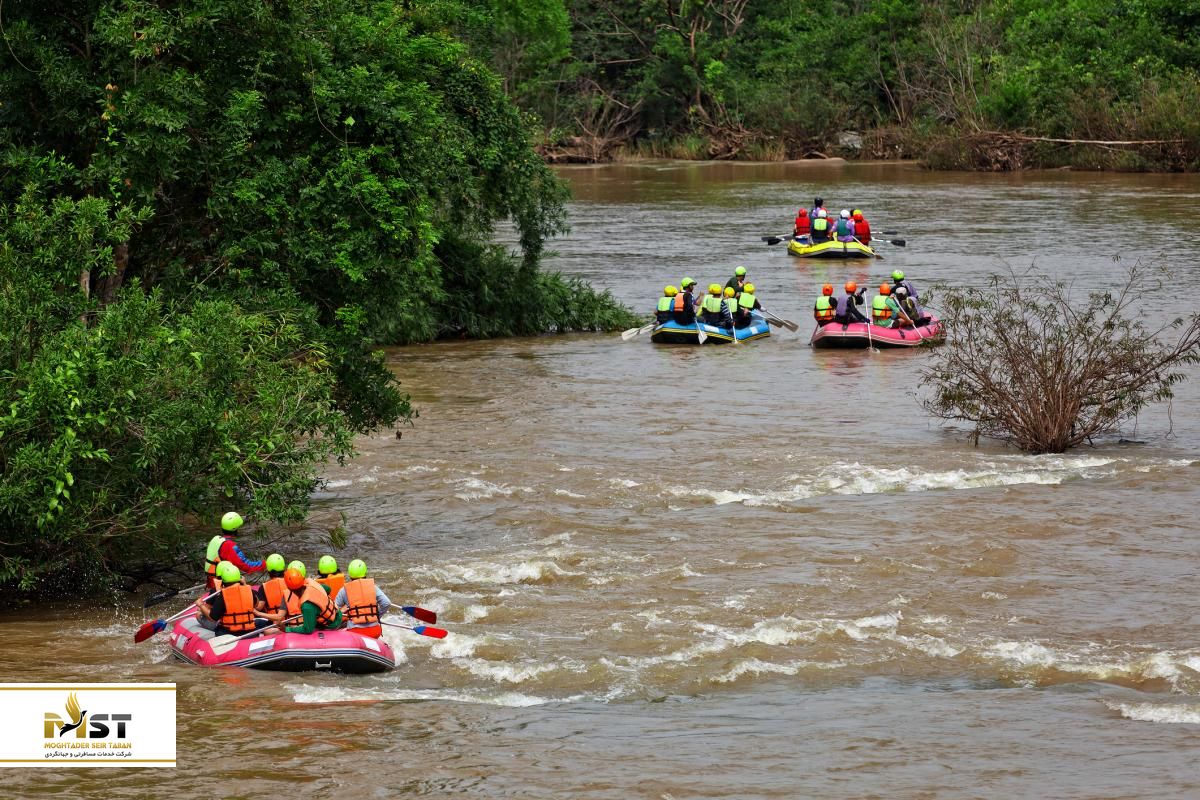 قایق سواری در رودهای تایلند