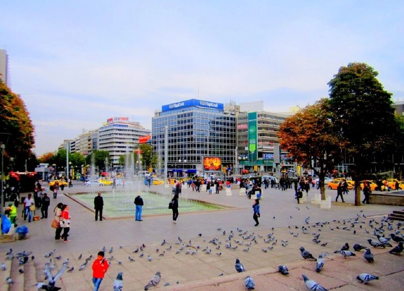 میدان کیزیلای؛ قطب تپنده آنکارا