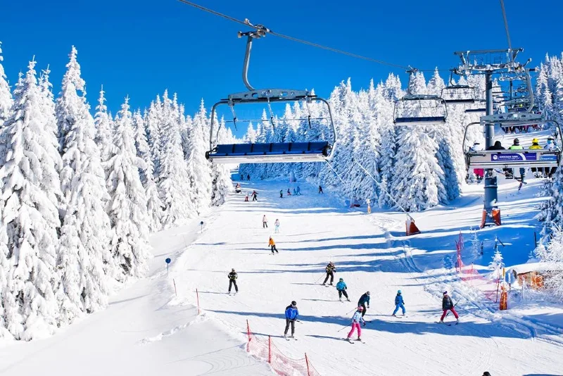 زمستان؛ استراحت در هتل و خرید ارزان