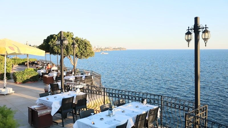 رستوران&zwnj;ها و کافه&zwnj;های محله کنیالتی